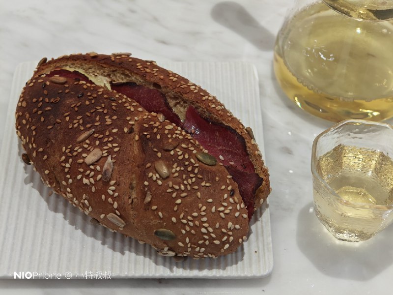 来牛屋整点下午茶了，继续第三场电影！配图