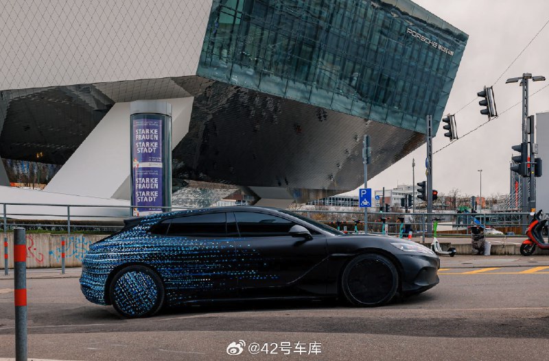騰勢的獵裝車正式命名騰勢 Z9 GT。配圖