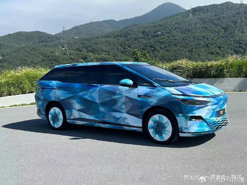 换设计师了？居然有点顺眼配图