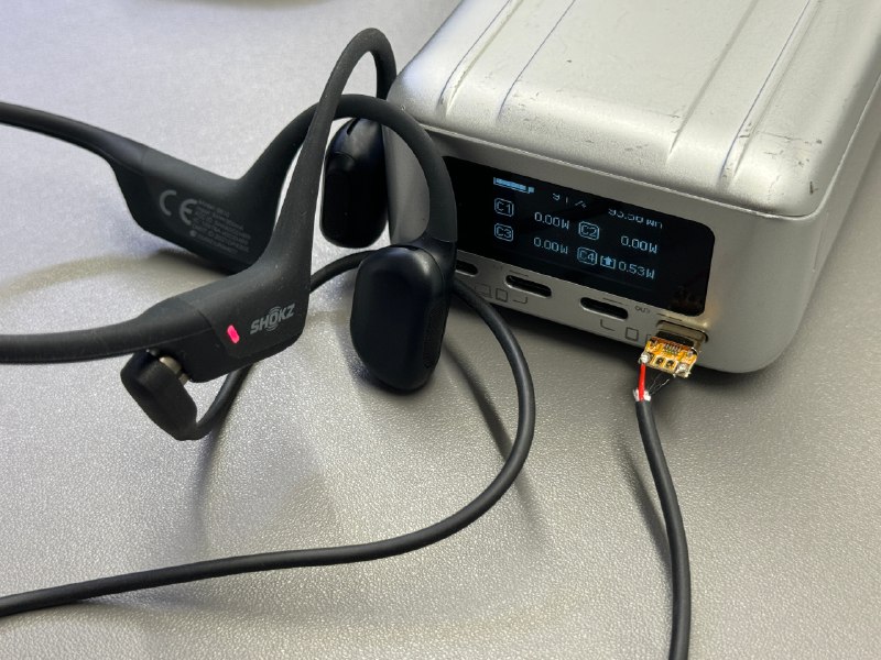最近发现了个好东西，OTG 转接板。配图