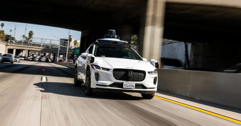 Waymo 因涉水事故召回 3791 辆自动驾驶出租车，通过 OTA 修复配图