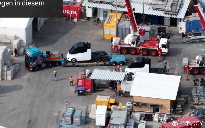 两辆特斯拉 Semi Truck 抵达 Giga Berlin，感觉下一步就来中国了。配图