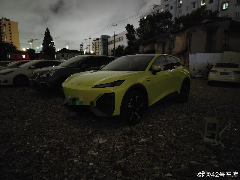 回复@好哒主公:理论上，SUV 磕到底盘的概率肯定小于轿车，所以只要是日常走铺装路面，应该没啥必要//@好哒主公:问个事儿，这车到底需不需要加装底盘护板？配图