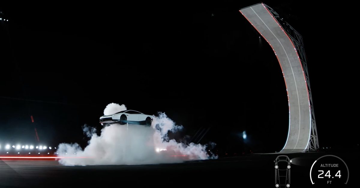 Electrek 长文质疑特斯拉“飞行”Roadster 数据，文章梳理冷气推进与风扇吸附两项技术声称配图