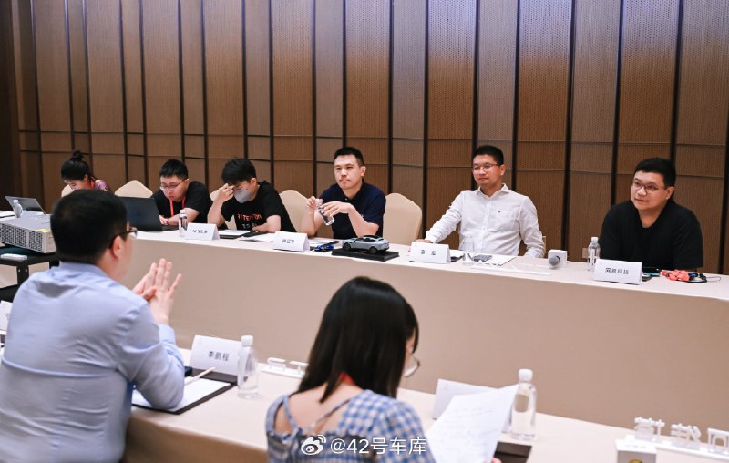关于阿维塔旗下产品所用电池的一些关键信息，我们与阿维塔方面进行了深入交流。以下是要点：配图