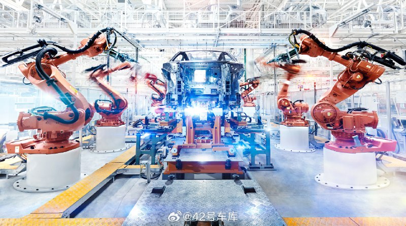 据国家税务总局官方消息，2023 年，我国高技术产业销售收入增长 9.8%，占全国企业销售收入比重较 2022 年提高 0.5 个百分点。配图