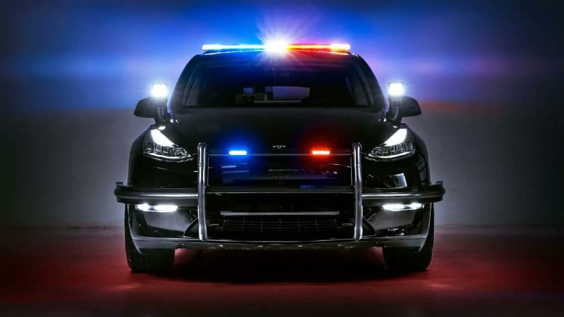 NEWS: @UnpluggedTesla is now building Tesla Model Y Police vehicles.配图