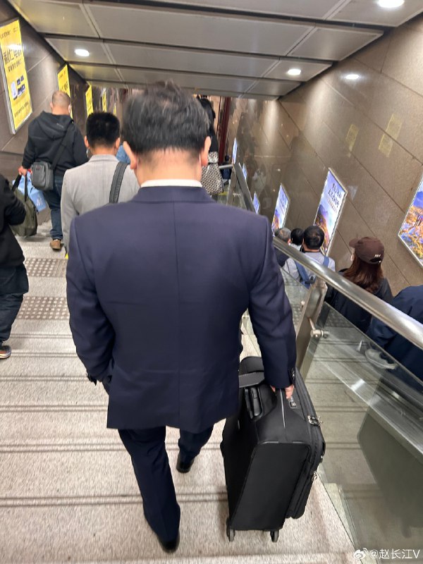 我今天在展馆里和王传福总擦肩而过[doge]配图