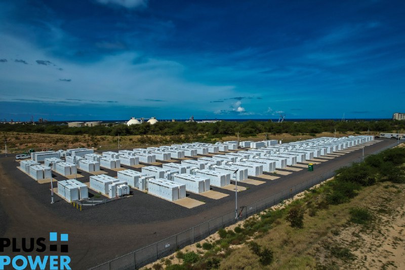 This ~$340 million @Tesla Megapack Kapolei Energy Storage system provides electricity to more than 30,000 homes on Oahu. It is the largest battery storage facility in Hawaii. https://twitter.com/HwnElectric/status/1673028521415802882配图