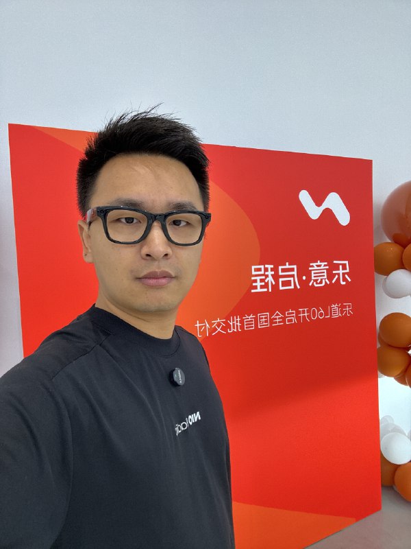 今天我不是带着MetaxRayban眼镜儿准备拍个Vlog嘛～配图