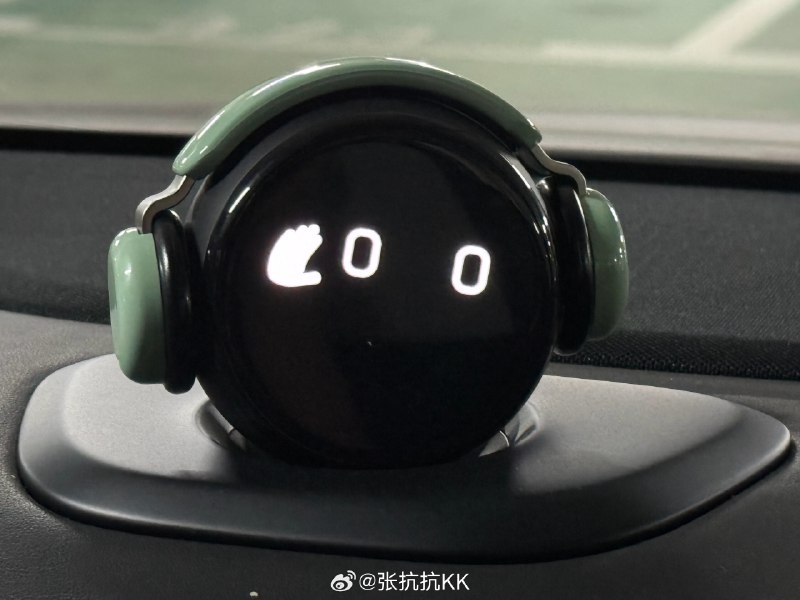 堵车能耗怎么样，主要是看温度差。现在这天气空调很多时候AC没工作，随意开～。严寒酷暑的话，堵车能耗还是会上来。现在服务区充电桩是真的多，我都没咋看能耗🐱配图