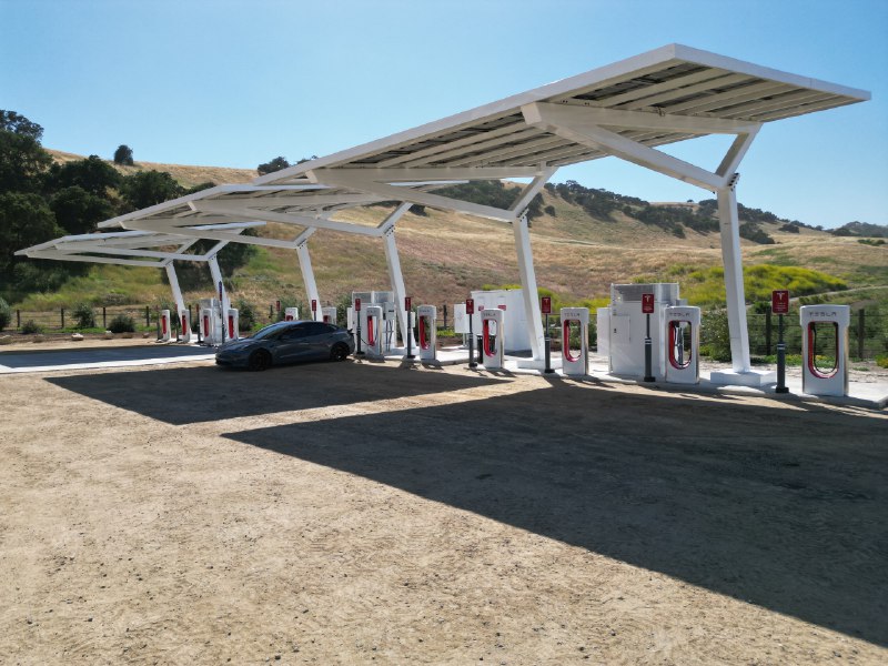 RT Tesla Charging配图