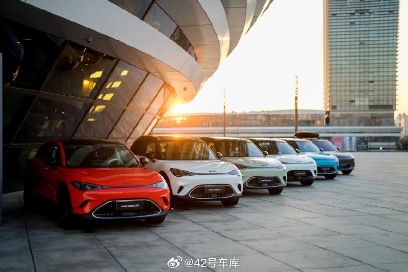 smart 10 月共计交付 3,007 台。配图
