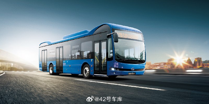 比亚迪向乌拉圭最大的电动公共交通运营商 Cutcsa 交付了 100 辆 12 米 K9UD 电动公交车。配图