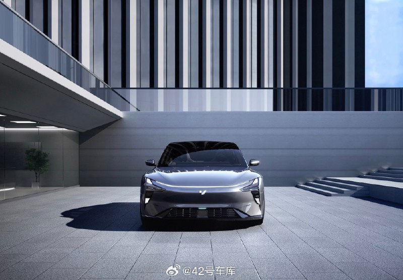 昨天極越發了一個推文，説 01 的新車交付要延長 1 個月左右的時間，原因是迎來了銷量高峯。從極越 01 上市將近 1 年以來，經過價格的調整也算是得到了市場的認可。配圖