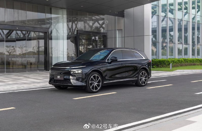 时隔 1 年小鹏再次把舞台中心给到了 G9，今晚发布会价格会有惊喜吗？[打call]配图