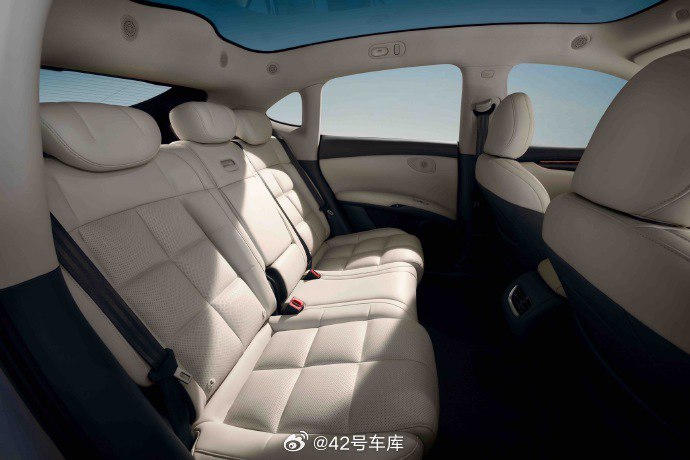 智己 LS6 内饰的一大波实拍照，来了。配图