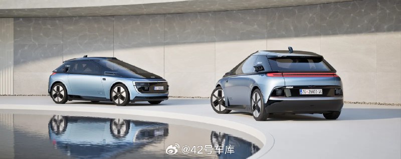 纯电超跑品牌竟然要做 Robotaxi 了，2026 年开始运营。配图