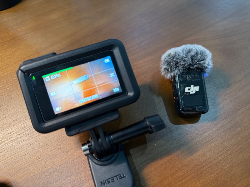 才知道，DJI Action 4 可以直接连买 Pocket 3 送的 DJI Mic2。😭配图