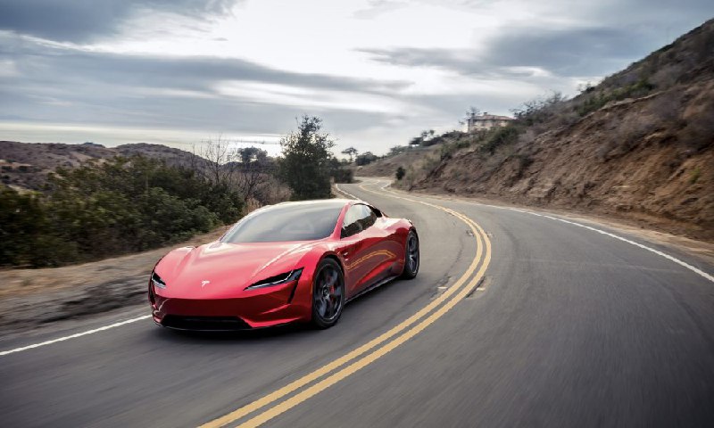 Teslarati 梳理 Roadster 新细节与发布时程提示配图