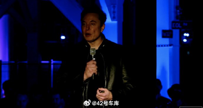 Cybertruck 终于交付了，这一历程特斯拉走了 4 年。配图