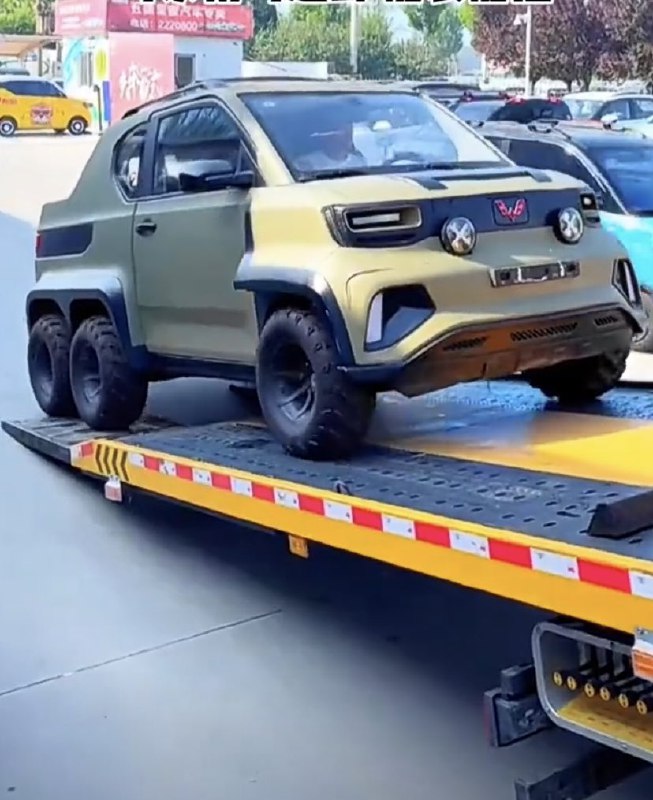 Mini pickup by 🇨🇳 ultra cheap mini car maker Wuling Hongguan.配图