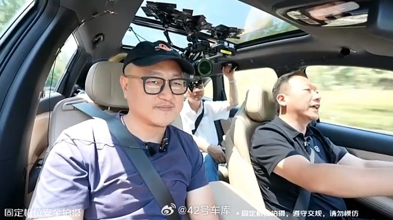 长安官方在直播中表示，其实国家制定的汽车座舱异味相关标准就是根据长安来的。配图