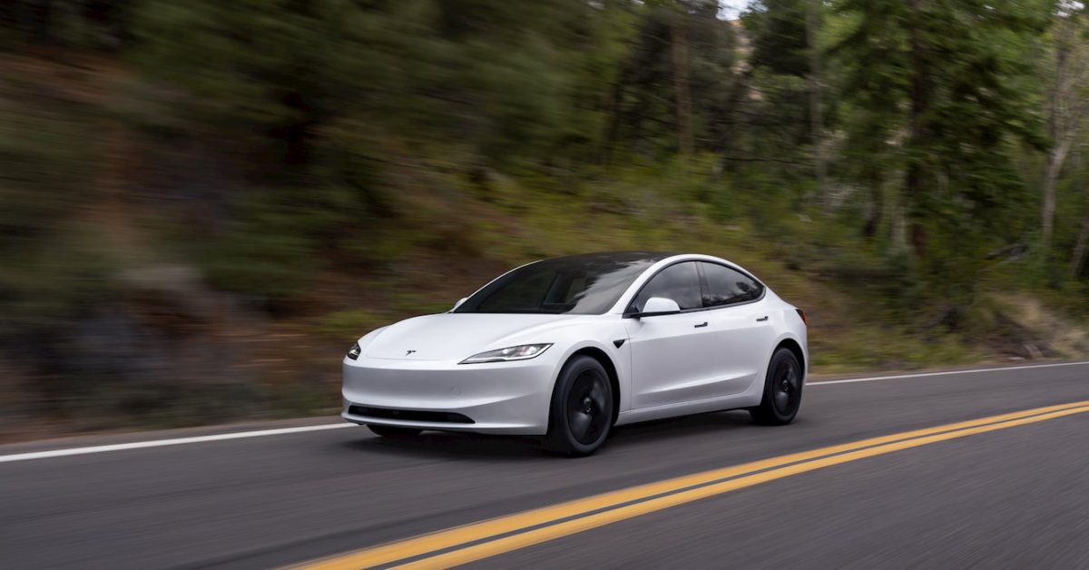 Electrek：特斯拉加拿大官网更新 Model 3 规格，文章称或在准备重新销售美国产 Model 3配图