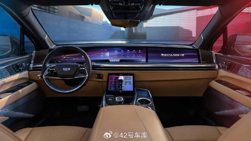 凯迪拉克纯电版 ESCALADE IQ 原生不支持苹果 CarPlay 和谷歌 Android Auto。配图