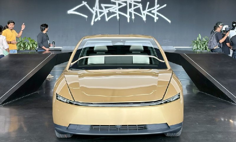 Teslarati长文梳理Cybercab量产与设计变化配图