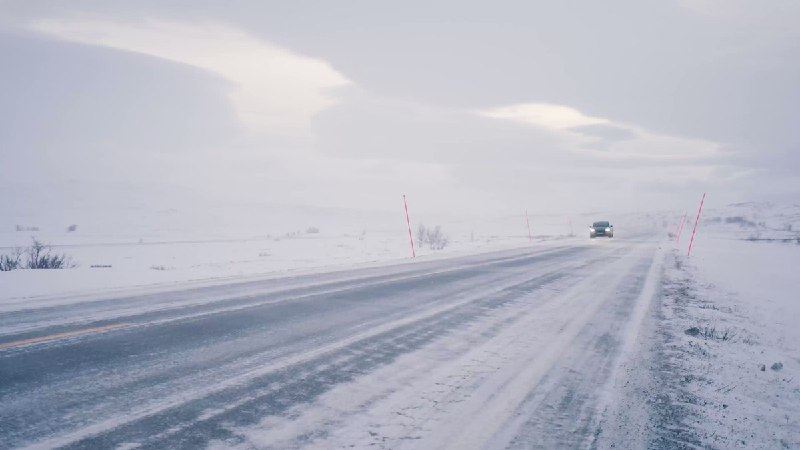 Tesla has released a new video on YouTube: Extreme Cold Testing配圖