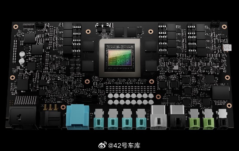 來聊聊英偉達的 DRIVE Thor 計算平台。配圖