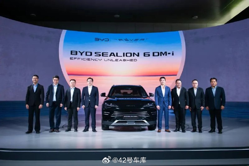 8 月 8 日，比亚迪在泰国罗勇乘用车生产基地举办了 BYD SEALION 6 DM-i 上市发布会，也就是国内的宋 PLUS DM-i，标志着插电混合动力车型正式进入泰国市场。配图