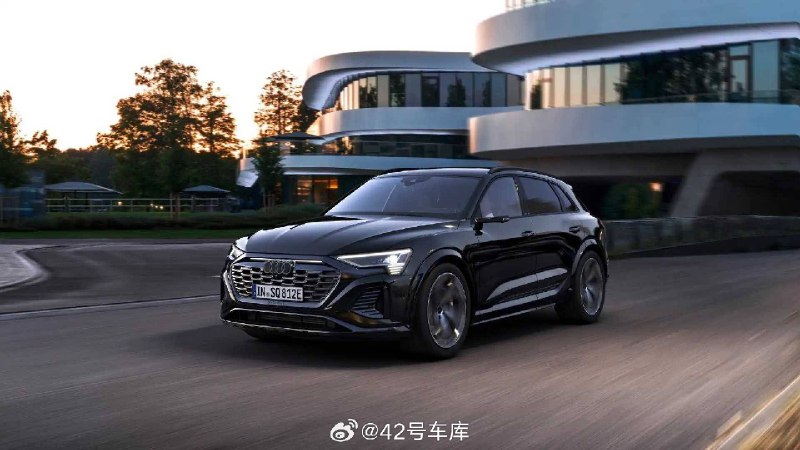 2024 款奧迪 SQ8 e-tron 海外上市。配圖