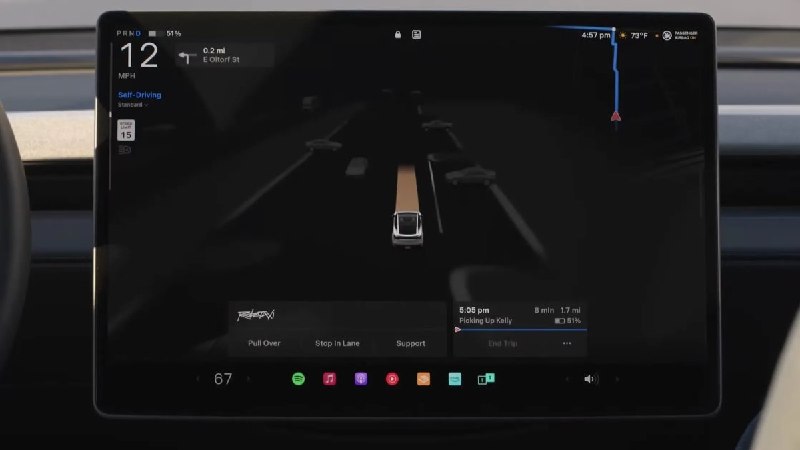 文章称特斯拉 Robotaxi 已运行 FSD v15 早期版本配图