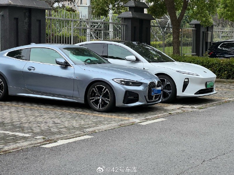 最近很火的粘土风格 AI 滤镜大家试过了没配图