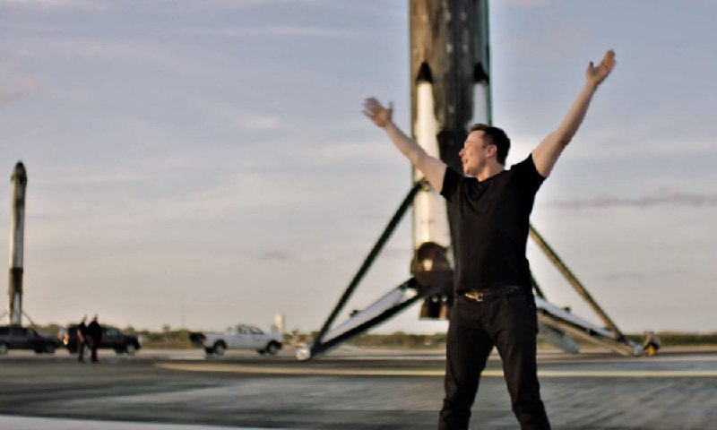 专业分析：马斯克驳斥SpaceX两万亿美元IPO传闻配图