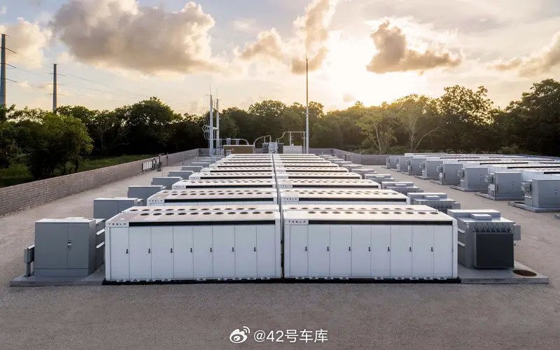特斯拉上海新超级工厂项目启动，专门生产储能产品 Megapack。配图