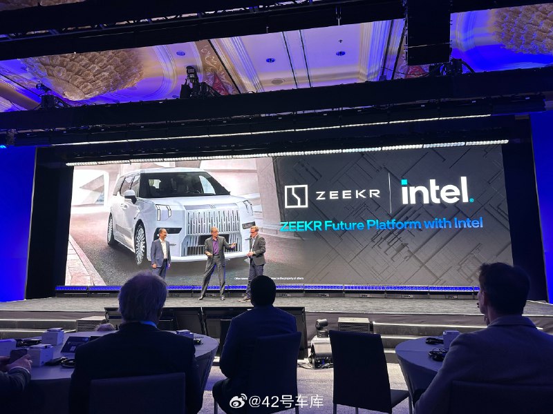 极氪宣布将与 Intel 合作打造下一代智能座舱系统。配图