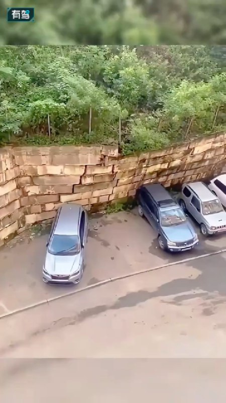 视频里这种操作还是比较危险，但垂直召唤这时候是真有大用啊配图