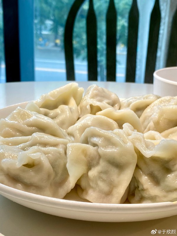 头伏饺子可算吃上了。配图