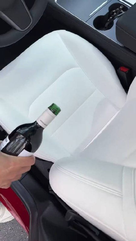 這真是特斯拉一個教科書式的經典宣傳案例。配圖