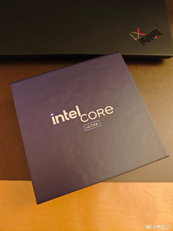 月色之中，intel 提前揭开月之女神的面纱。配图