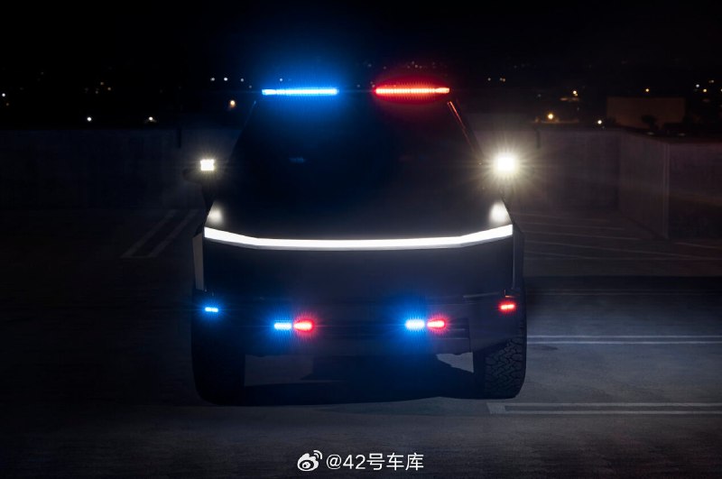 Cybertruck 警车版[吃瓜瓜]这个颜值你觉得好看吗？配图