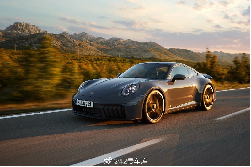 说说新款 911 Carrera GTS 的几个亮点。配图