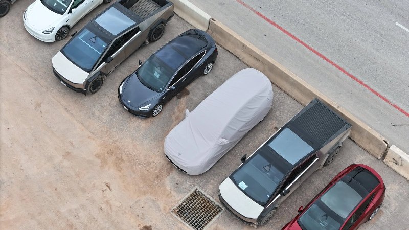 德州工厂发现遮盖版 Model Y L配图