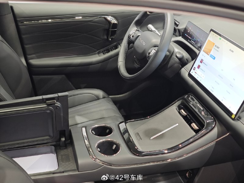 来说说第二代 AION V 霸王龙几个细节配图