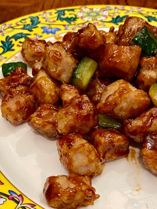 京华楼的酱爆肉丁，确实好吃。配图