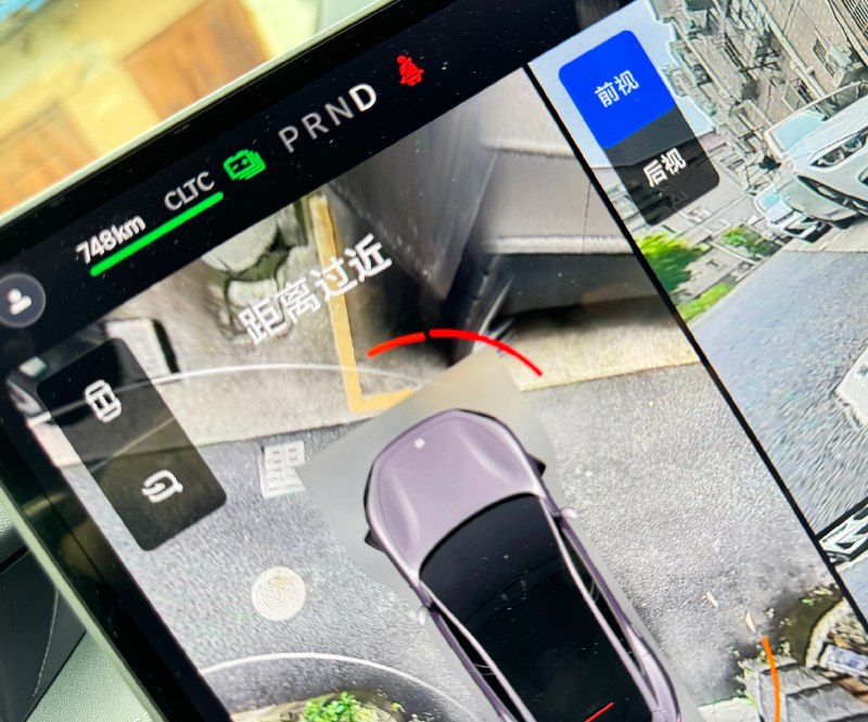 搞不懂小米SU7的360环视为啥不把最关键的地方做好，车头两个角居然留那么大的毛玻璃…配图