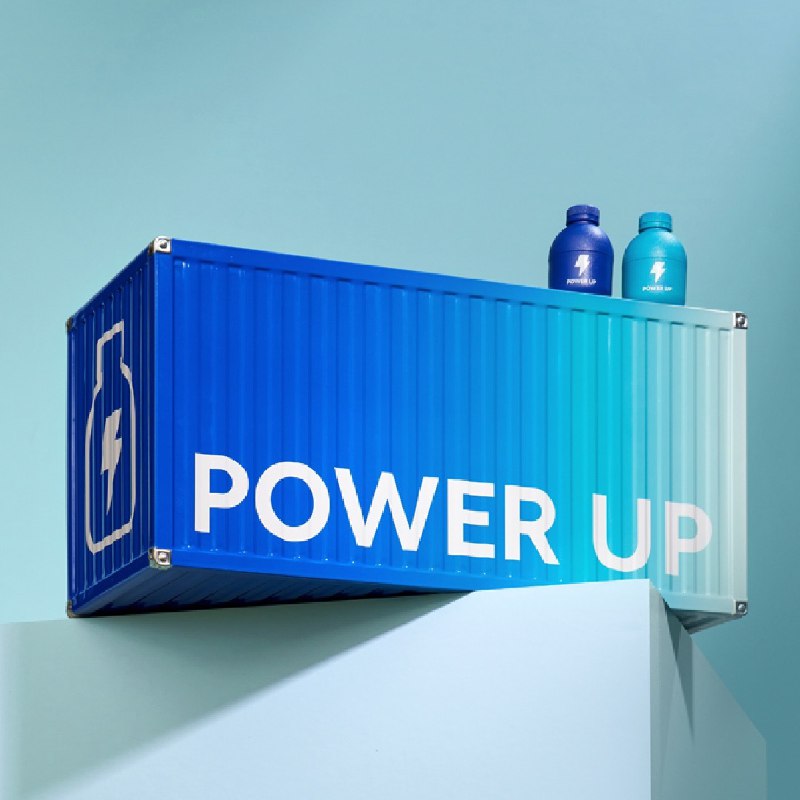 Nio Life 又哄了我 5000积分，纯纯的觉得这个箱子好看，入一个“POWER UP” 。配图